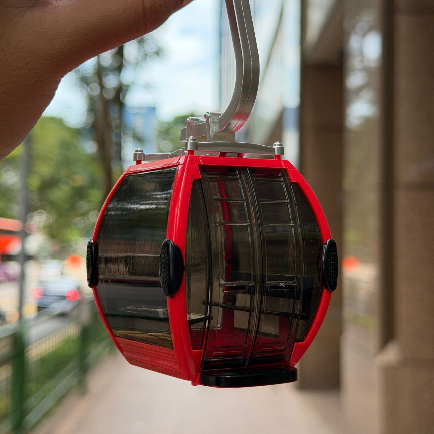 (SENTOSA) CABLE CAR MODEL (ASSORTED COLOURS)
