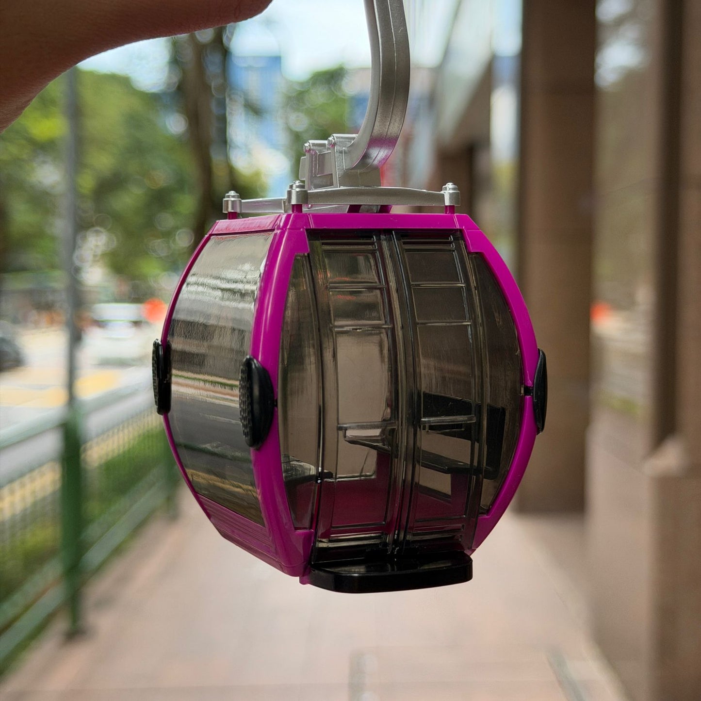 (SENTOSA) CABLE CAR MODEL (ASSORTED COLOURS)