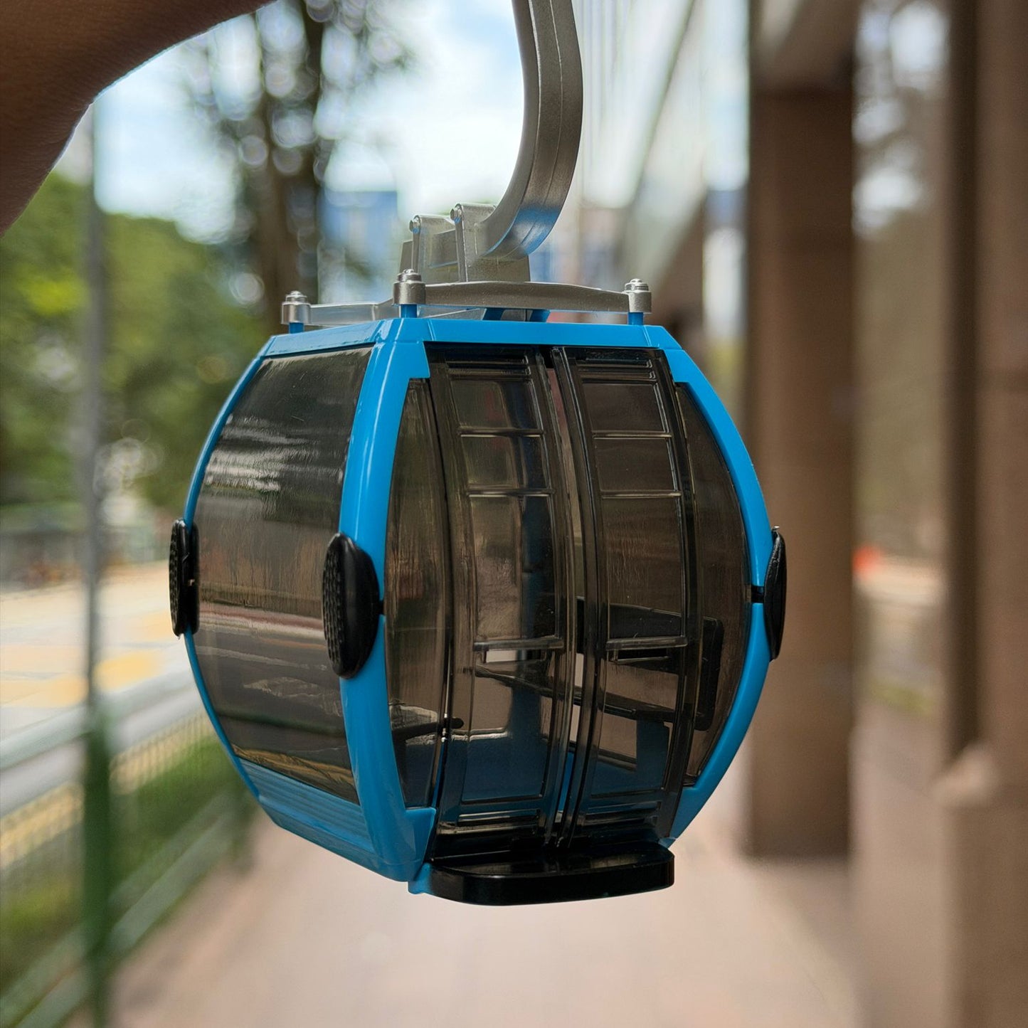 (SENTOSA) CABLE CAR MODEL (ASSORTED COLOURS)