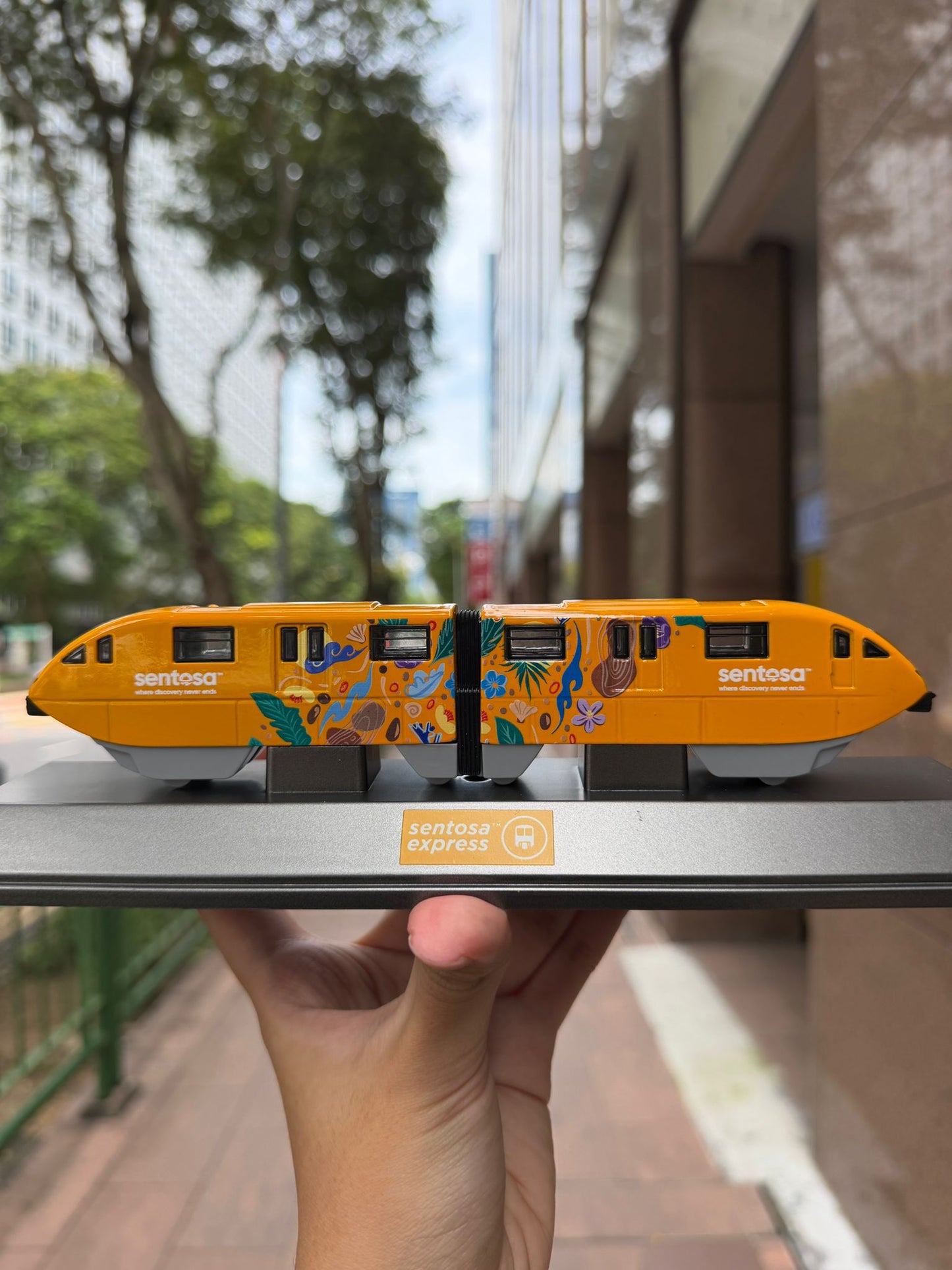 (MFLG) Sentosa Express Monorail Diecast