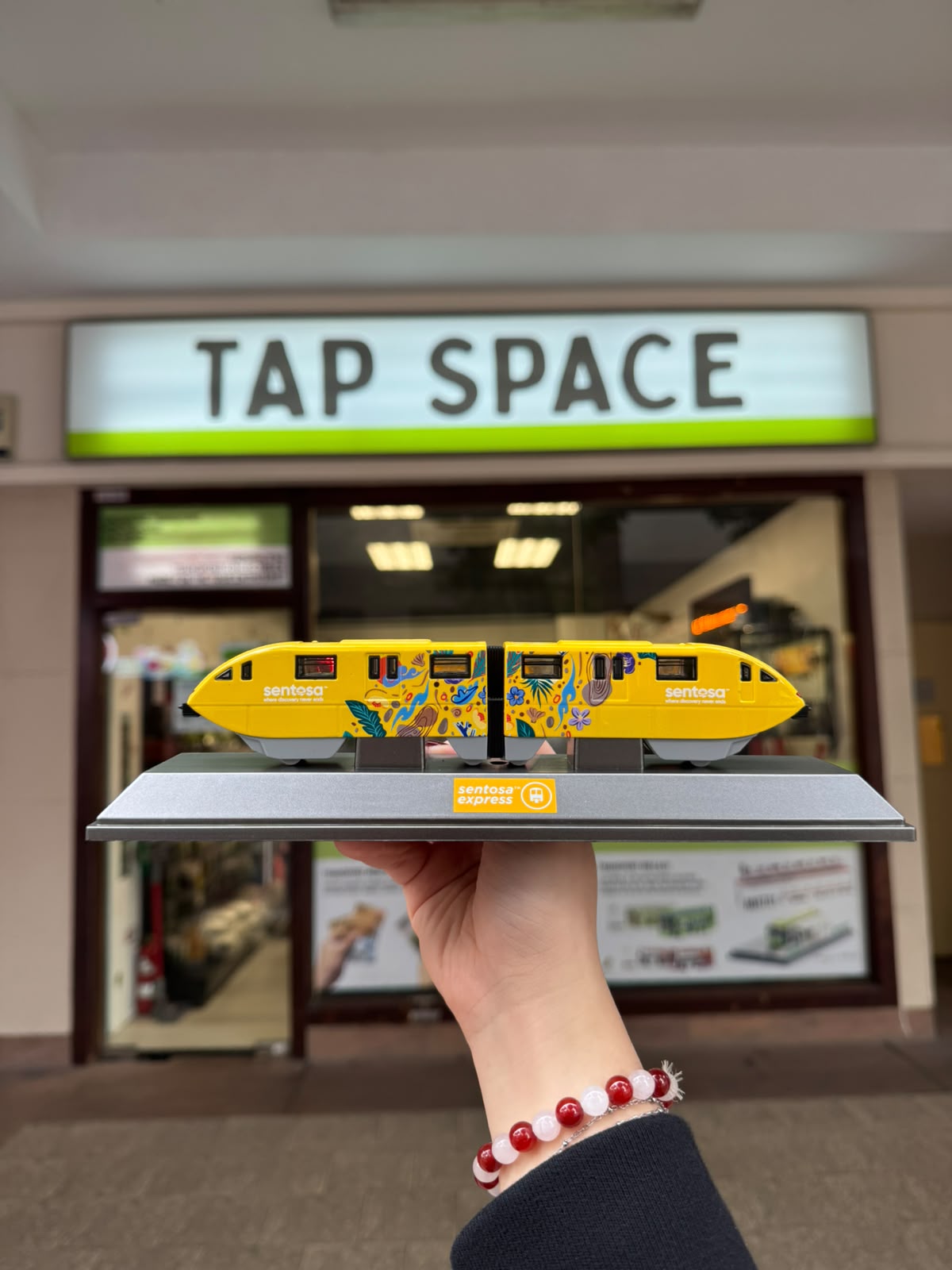 (MFLG) Sentosa Express Diecast Model